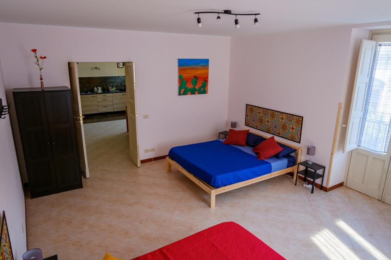 U Passiaturi Big House Apartment Catania Ngoại thất bức ảnh